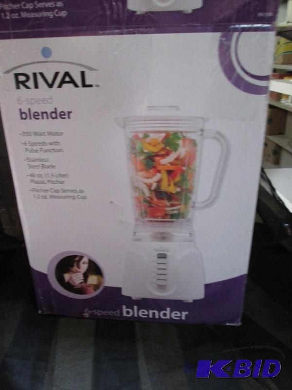 rival blender 6 speed- cracked base...