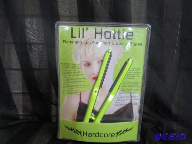 Lil Hottie flatting iron Hardcore...