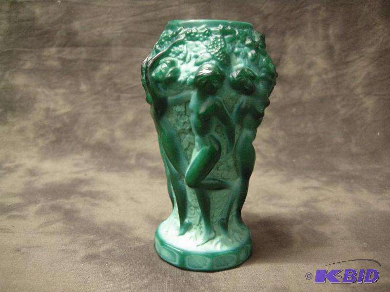 lot 105 image: Desna nude women & grapes Nouveau green malachite vase