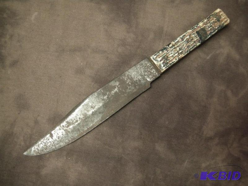 lot 113 image: Bowie Style knife