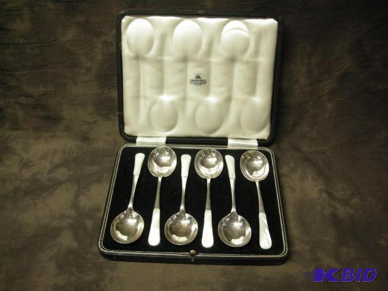 lot 143 image: Antique Kemp Brothers 6 soup spoon set in original case