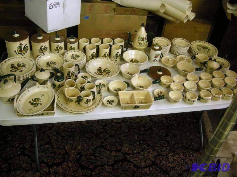 lot 16 image: Metlox California ProvincialHomestead China
