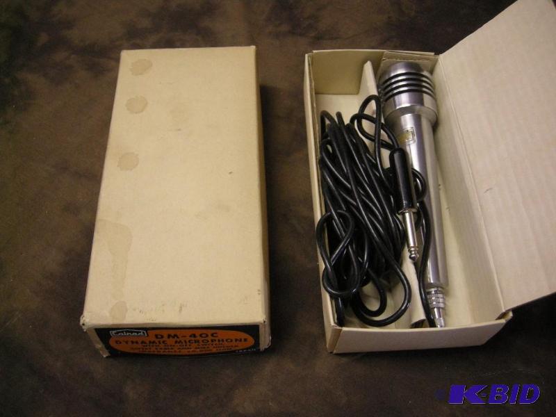 lot 226 image: Calrad DM-40C Dynamic Microphone