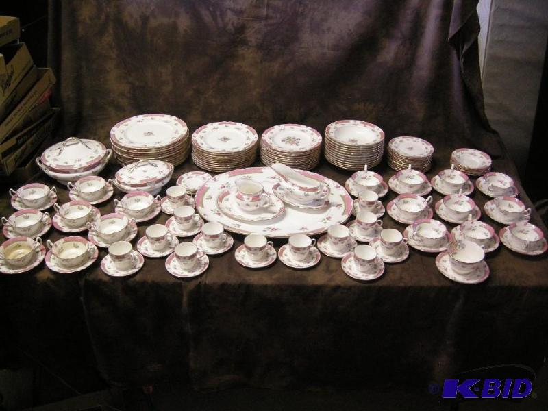 lot 255 image: Royal Doulton Bone China, Made in England Lowestoft
