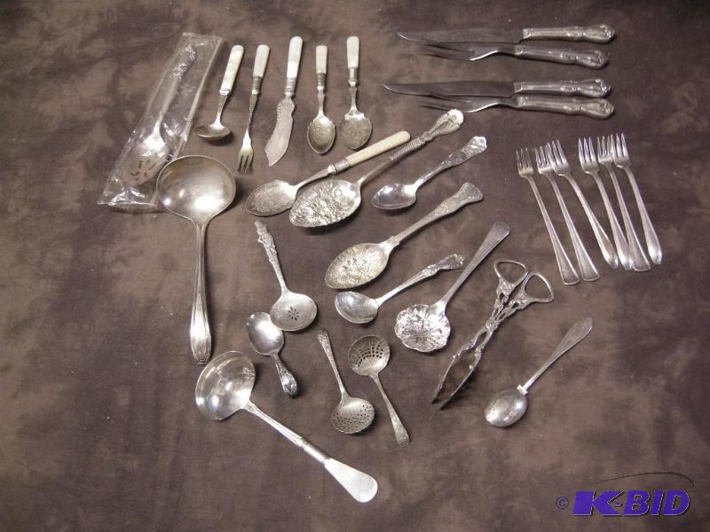 lot 261 image: Misc sterling and silverplate