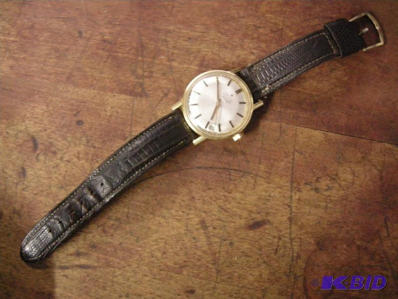 lot 27 image: Vintage Zenith automatic 28800 Presentation wristwatch