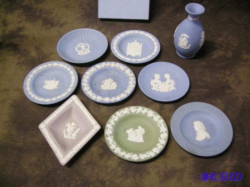 lot 273 image: Wedgwood Jasperware 9 pieces