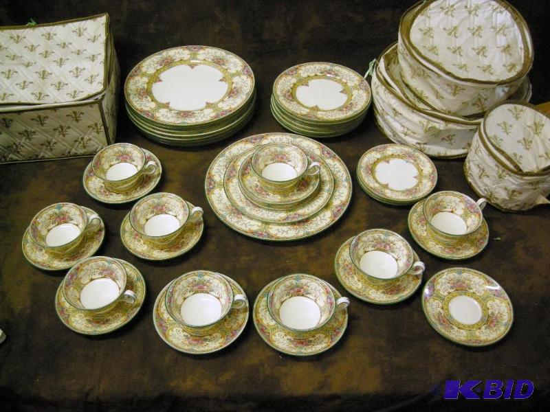 lot 31 image: Wedgwood St. Austell W1989 china