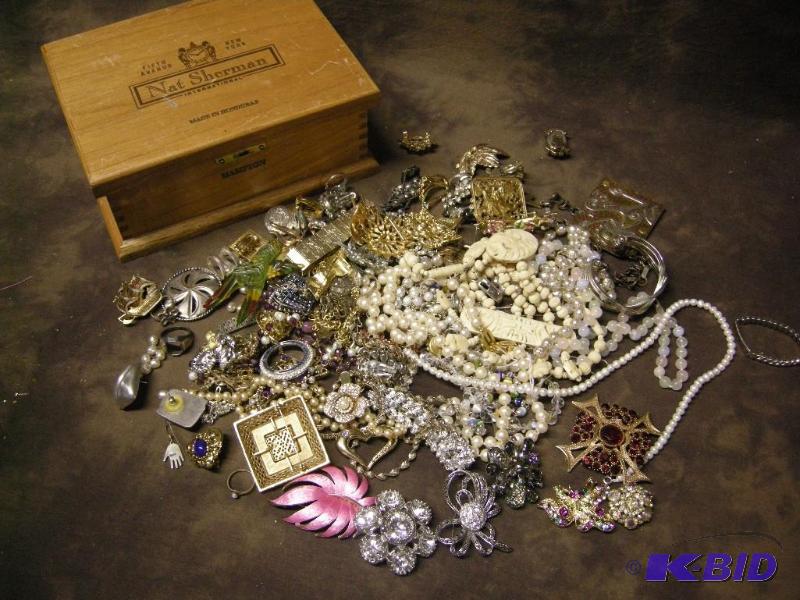 lot 350 image: Vintage jewelry lot in cigar box