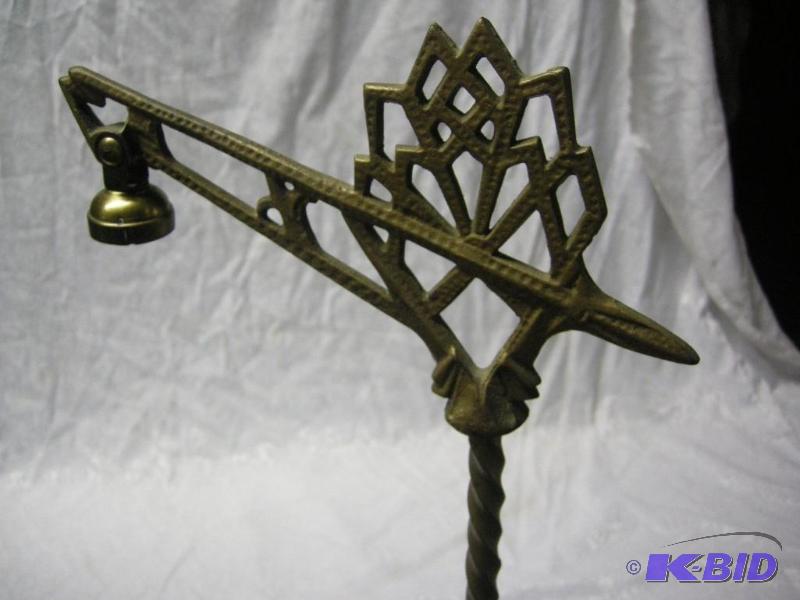 lot 37 image: Antique iron deco bridgefloor lamp
