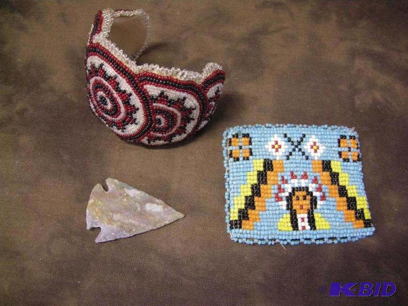 lot 370 image: Vintage Native American lot
