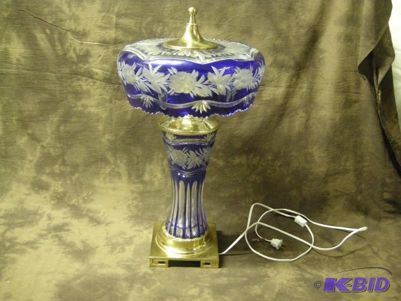 lot 455 image: Amazing blue cut-to-clear crystal lamp
