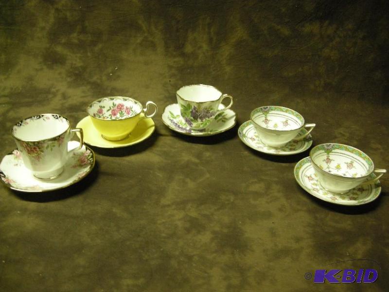 lot 456 image: 5 cup and saucer sets