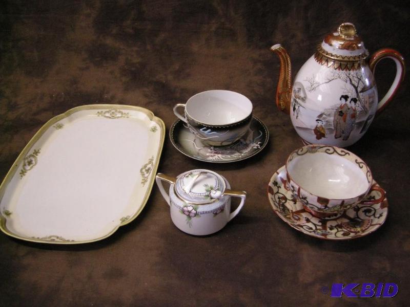 lot 486 image: Oriental China Pieces