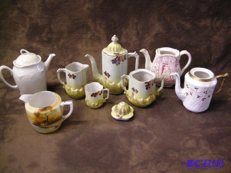 lot 487 image: Misc Vintage china pieces