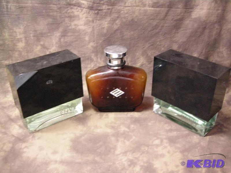 lot 490 image: Perfume bottle store displays
