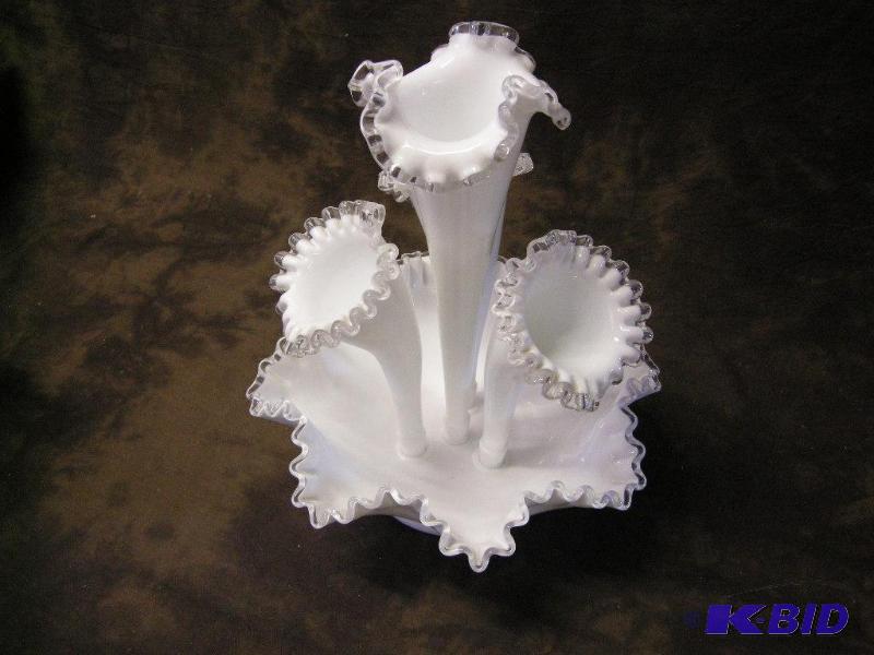 lot 510 image: Epergne - milk glass silvercrest, 4 flute