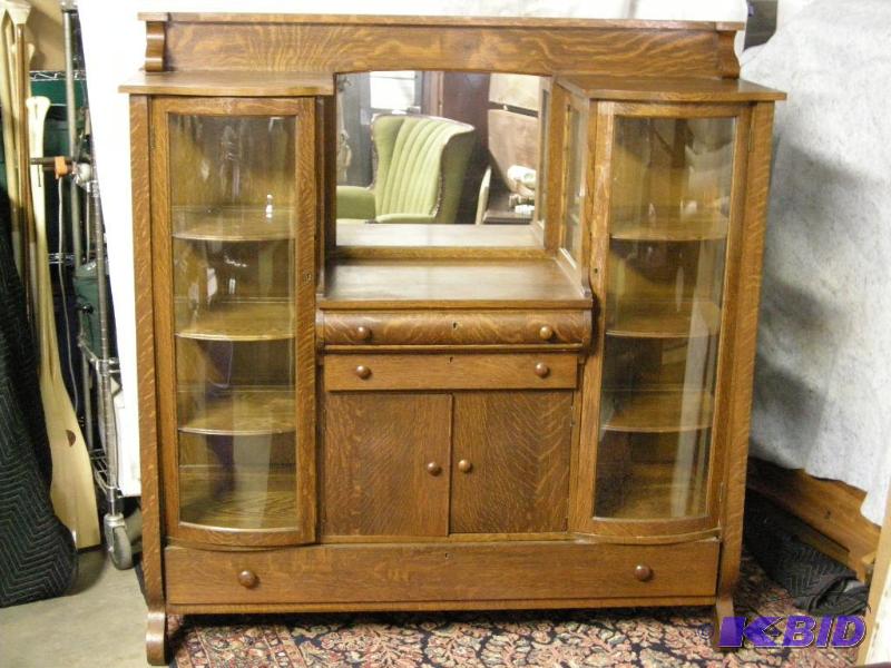 lot 529 image: Antique oak china cabinet