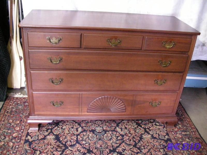 lot 541 image: Willett Wildwood cherry dresser