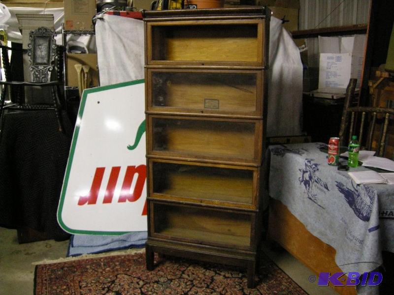 lot 543 image: Oak stacking bookcase
