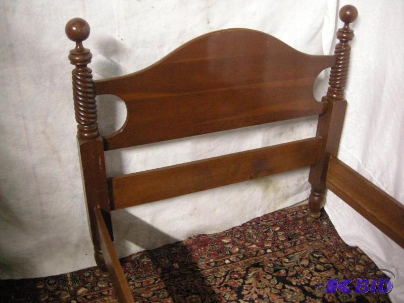 Willett Wildwood cherry bedroom set Premier Lifetime Collection