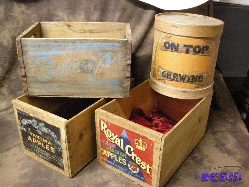 lot 582 image: 4 vintage wood crates
