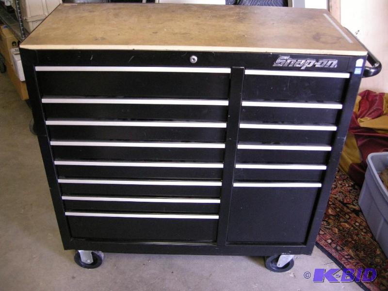 lot 609 image: Snap-on Rolling tool cabinet base