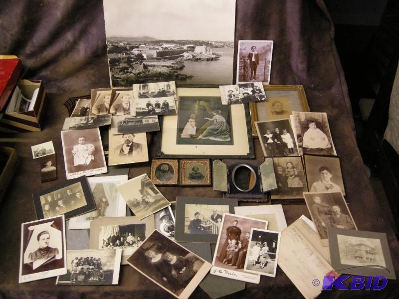 lot 651 image: Group of old photographs