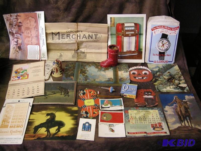 lot 659 image: Group vintage holiday and paper items