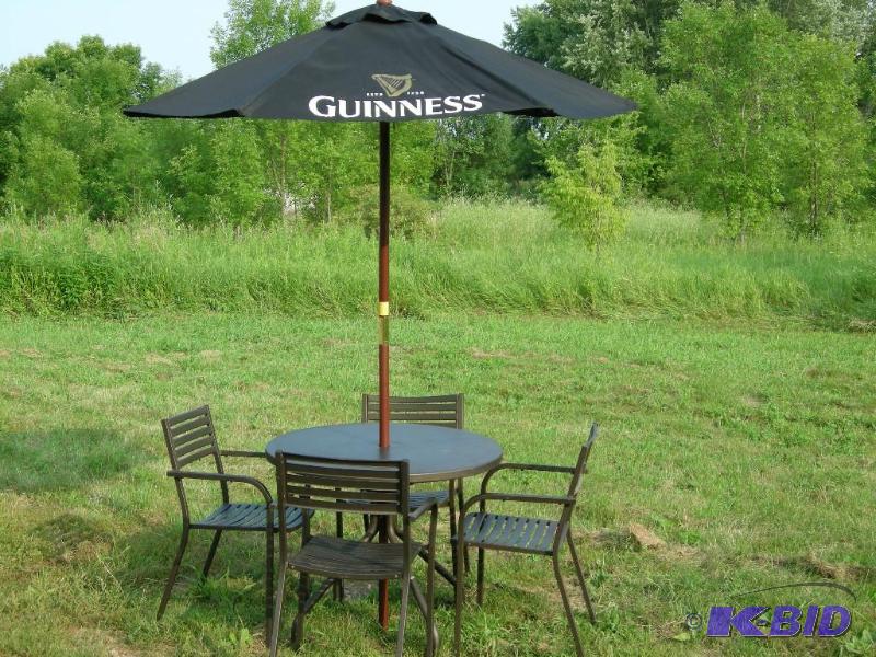 lot 687 image: Emu Patio Set with new Guinness black Umbrella