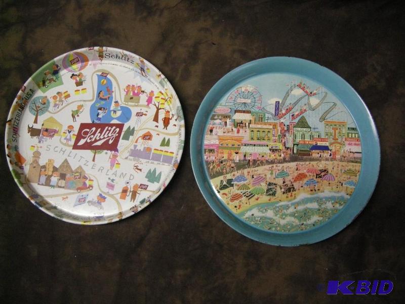 lot 77 image: Vintage Schlitz beer tray