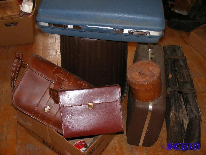 lot 116 image: Lot of suitcases and bags...