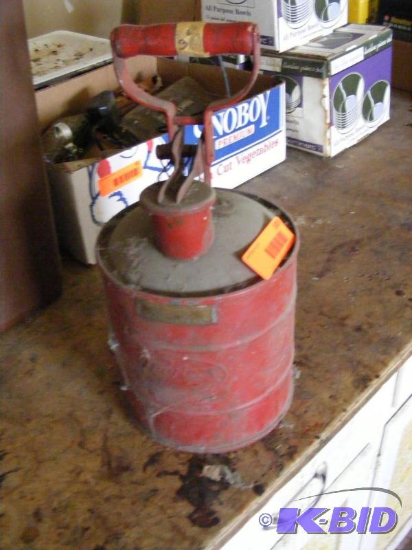 lot 183 image: Old Gas Can of some sort...