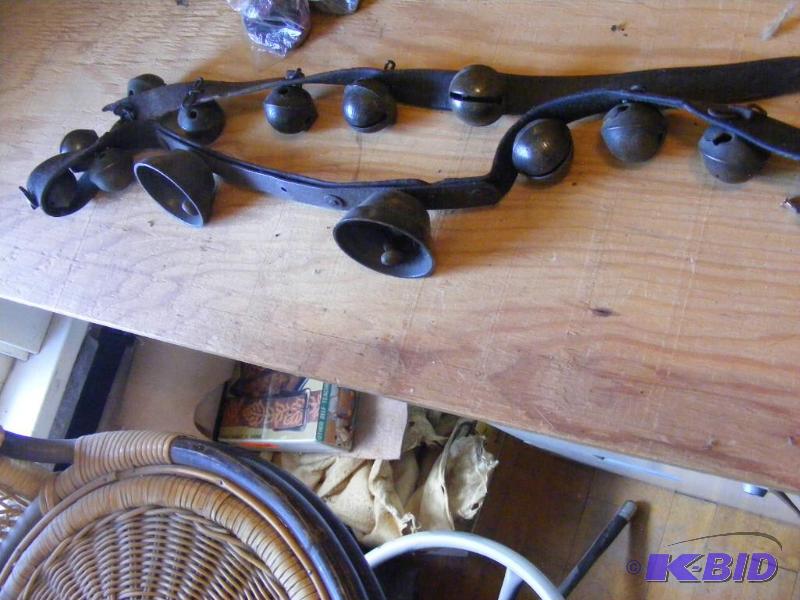 lot 190 image: Numbered Bells...