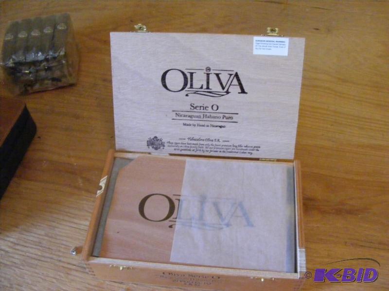 lot 204 image: Oliva Serie O Cigars in box. You must be 18 t...