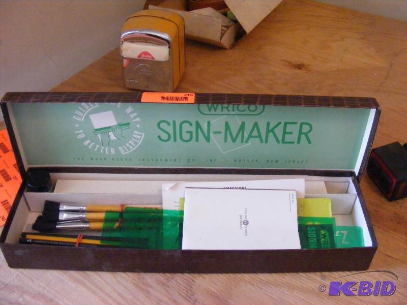 lot 219 image: Wrico Sign Maker Drawing Kit...