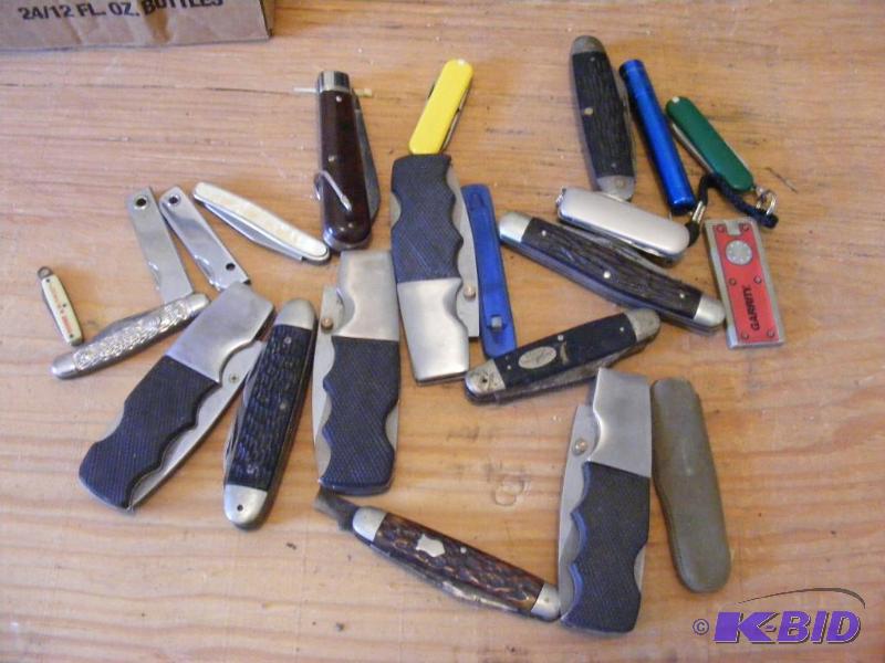 lot 235 image: Lot of Pocket knives...