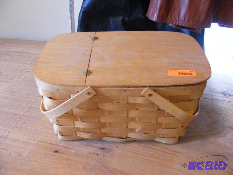 lot 270 image: Picnic basket...