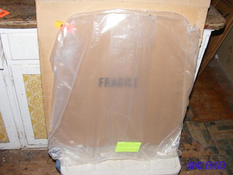 lot 28 image: 02-8770Y Tall Windshield Clr MC, for motorcyc...