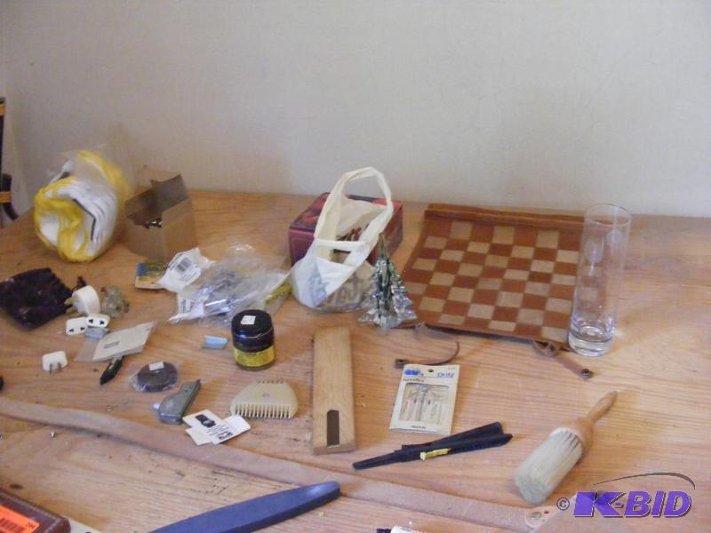 lot 296 image: Variety Lot of Misc Household Items...