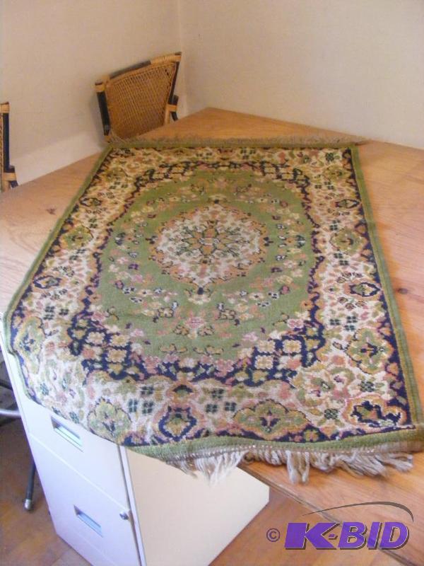 lot 307 image: Green Oriental style area rug...