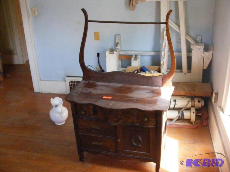 lot 312 image: Old wash stand with towel bar nice shape...