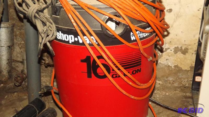 lot 335 image: 16 gallon shop wetdry vac with extension cor...