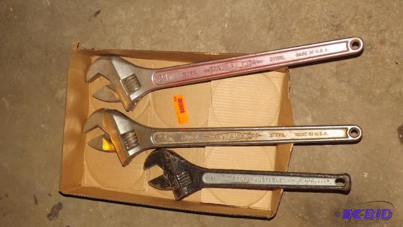 lot 374 image: three crescent wrenches, 2 - 24 diamalloy, ...