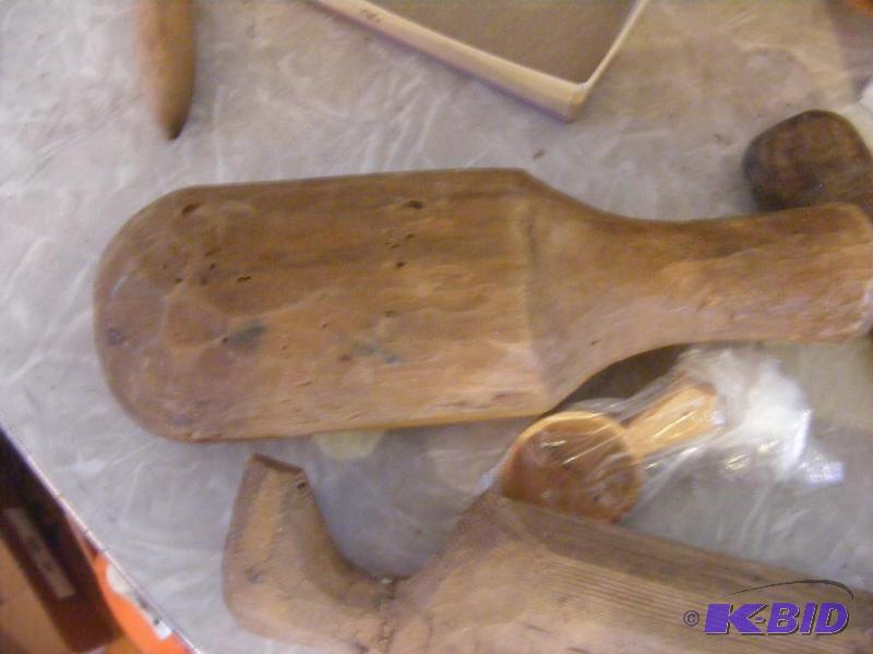 lot 404 image: 3 Old Handmade wooden tools