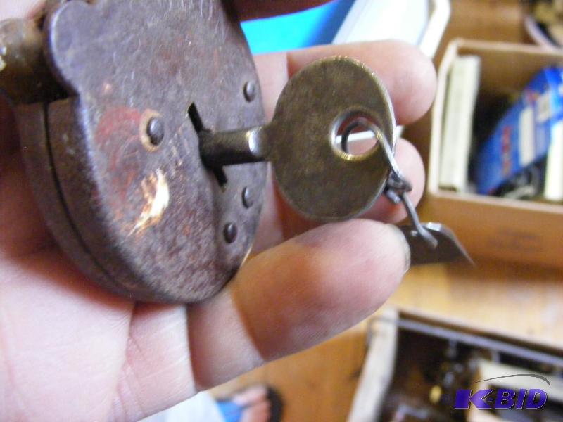 lot 410 image: lock