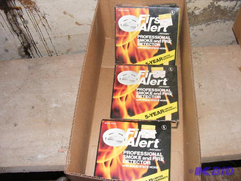 lot 422 image: smoke detectors