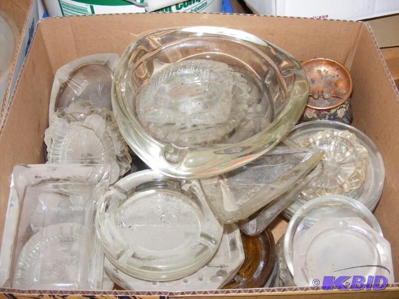 lot 76 image: Box of Ash Trays, mostly glass one is a Bilt ...