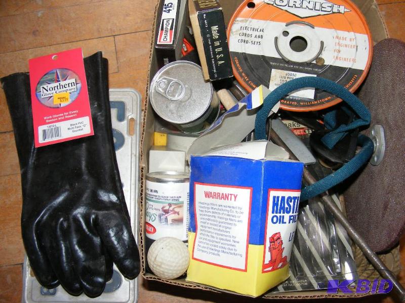 lot 84 image: Box of misc tool items...