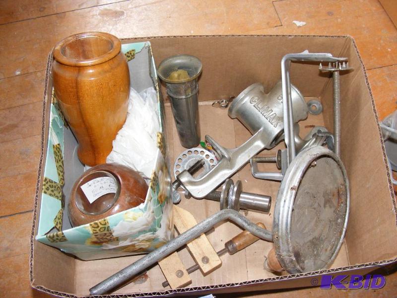 lot 85 image: Variety box of household, meat grinder, wood ...